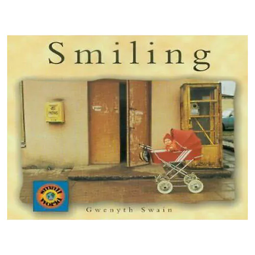 Small world : Smiling (PaperBack)